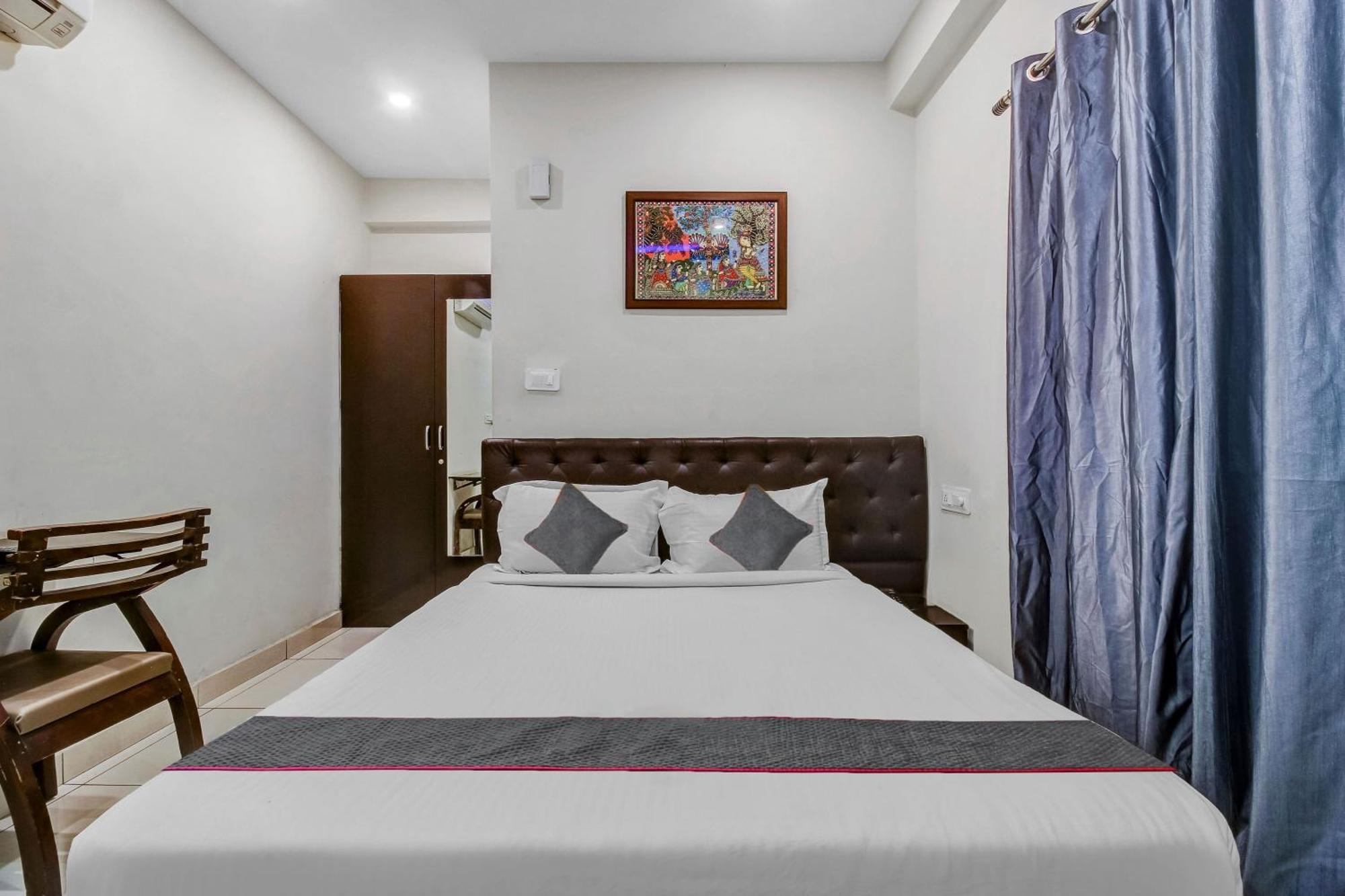 Collection O Galaxy Suites Гайдарабад Екстер'єр фото