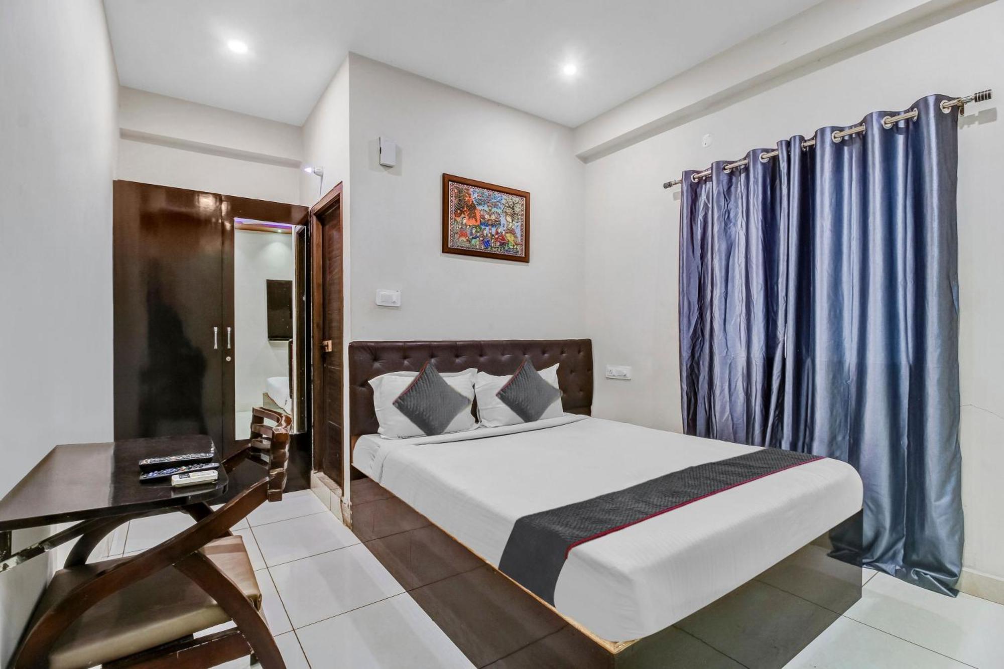 Collection O Galaxy Suites Гайдарабад Екстер'єр фото
