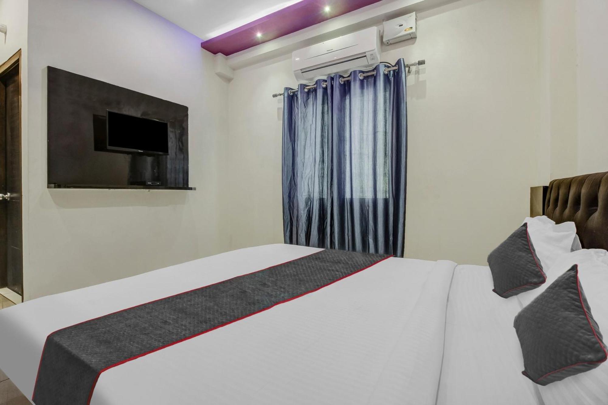 Collection O Galaxy Suites Гайдарабад Екстер'єр фото