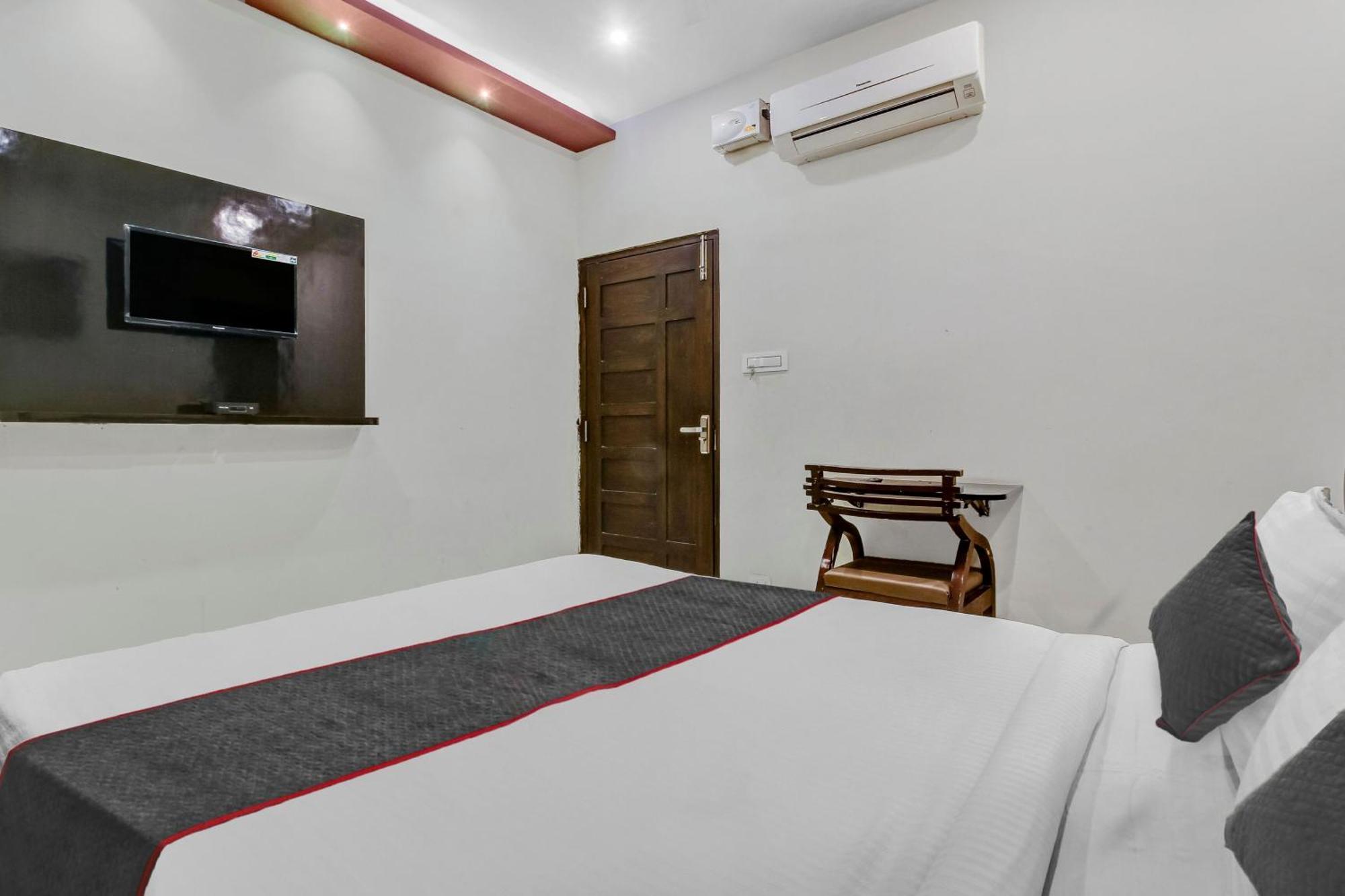 Collection O Galaxy Suites Гайдарабад Екстер'єр фото